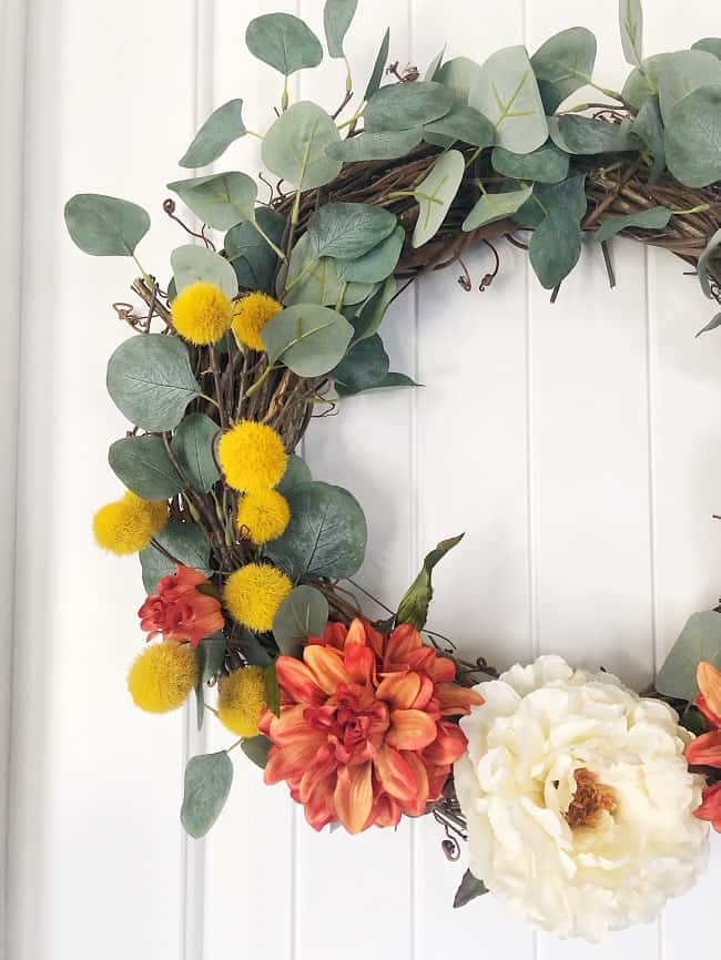 Easy and cheap DIY fall wreath for your front door and home for fall. 