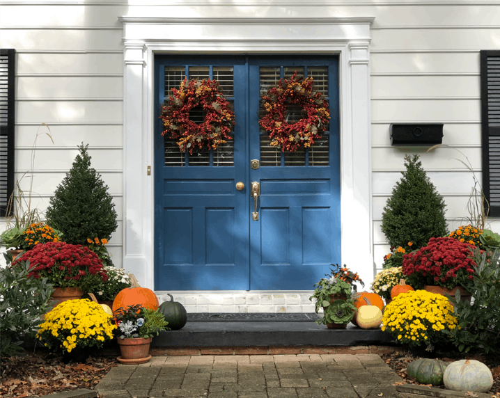 Create a classic and festive fall front porch. 