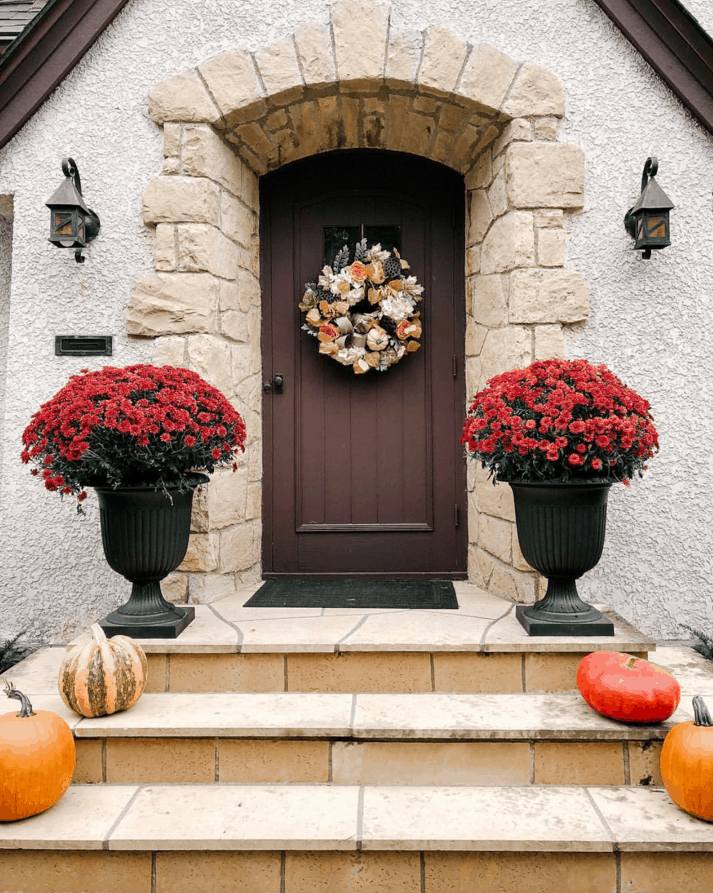 Fall front porch decorating ideas. 