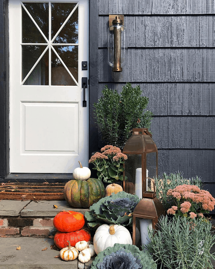 Decorating ideas for your outdoor fall space. 
