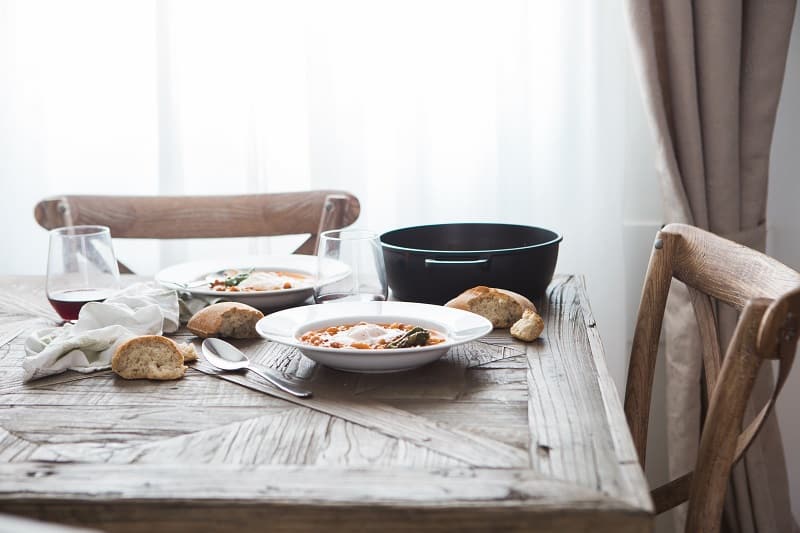 Have a hygge Christmas by celebrating meals together as a family without any distractions. 
